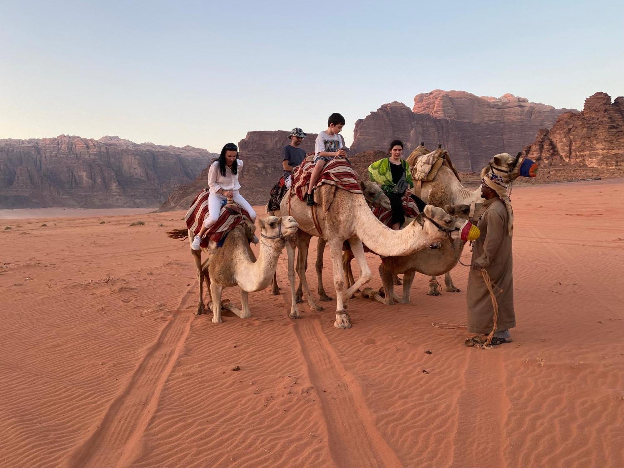 Bedouin Memories Camp Bed & Breakfast Wadi Rum Luaran gambar